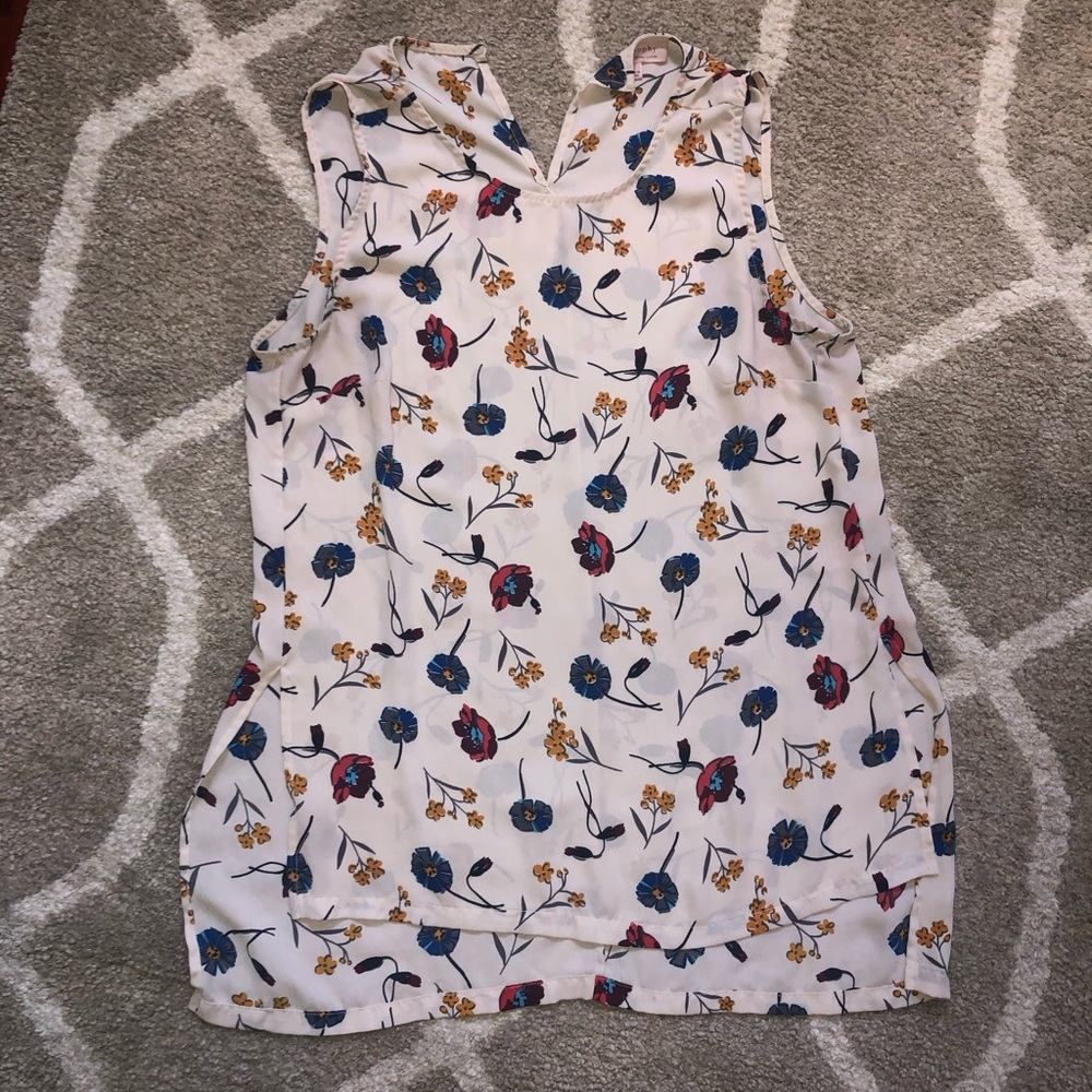 Classy floral shirt by Philosophy